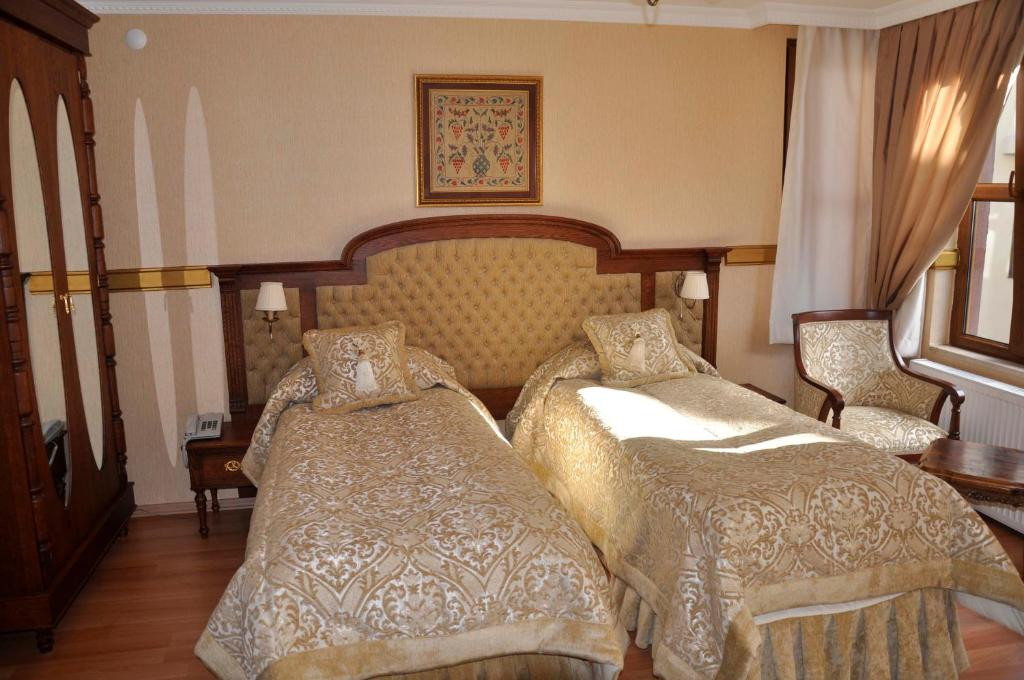 ARUNA HOTEL 4*