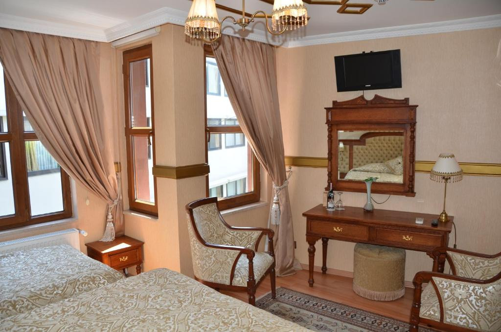 ARUNA HOTEL 4*