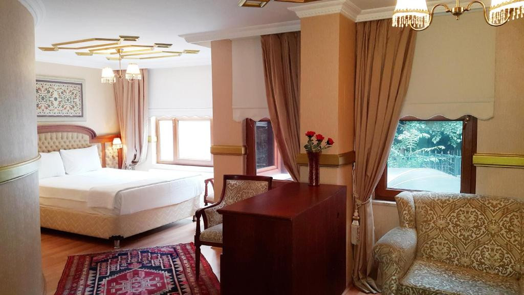 ARUNA HOTEL 4*