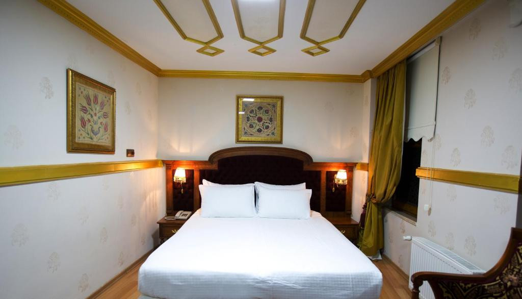 ARUNA HOTEL 4*