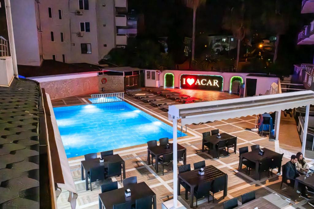 ACAR 4*