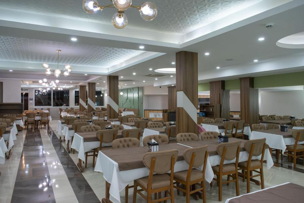 ACAR 4*