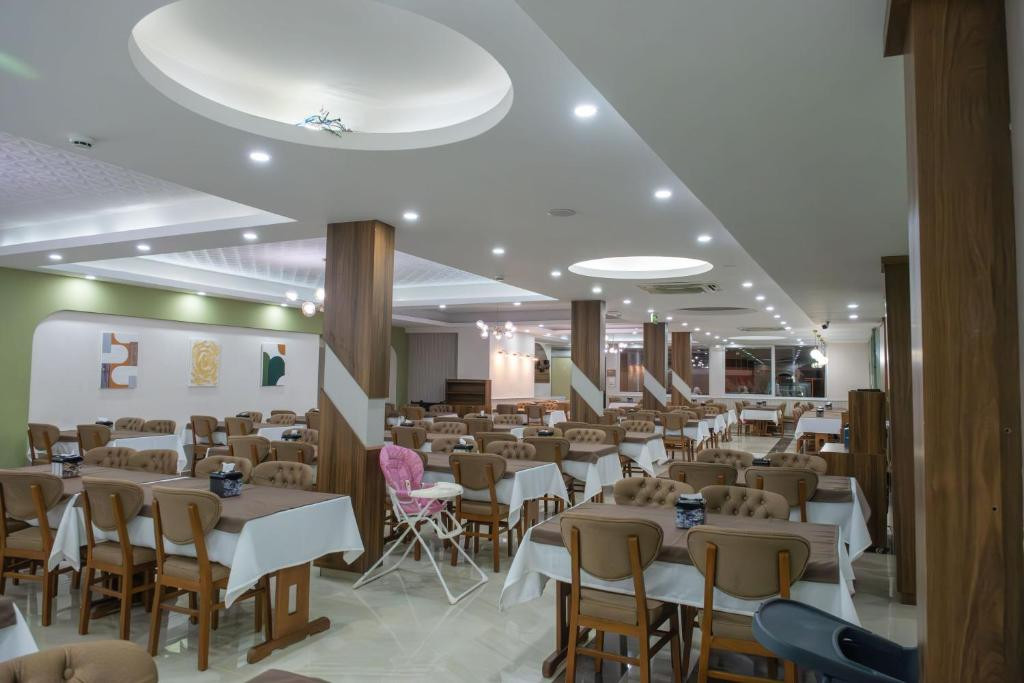 ACAR 4*