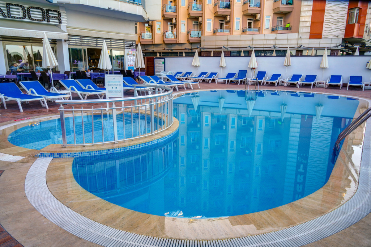 PARADOR BEACH HOTEL 4*