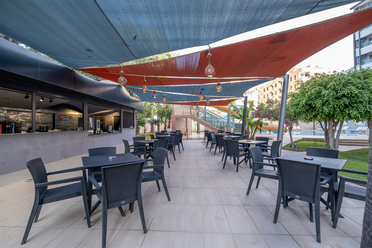 ANANAS HOTEL 4*