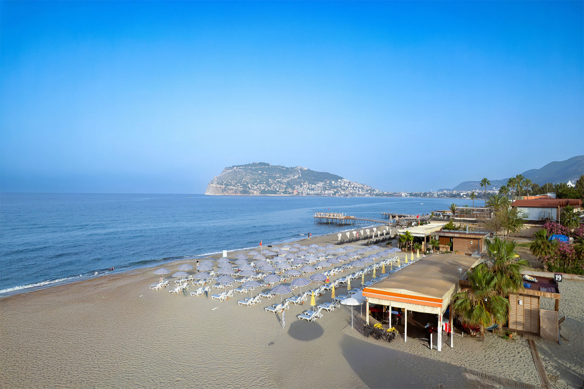 ANANAS HOTEL 4*
