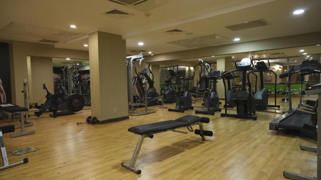 AMBASSADOR PLAZA HOTEL 4*