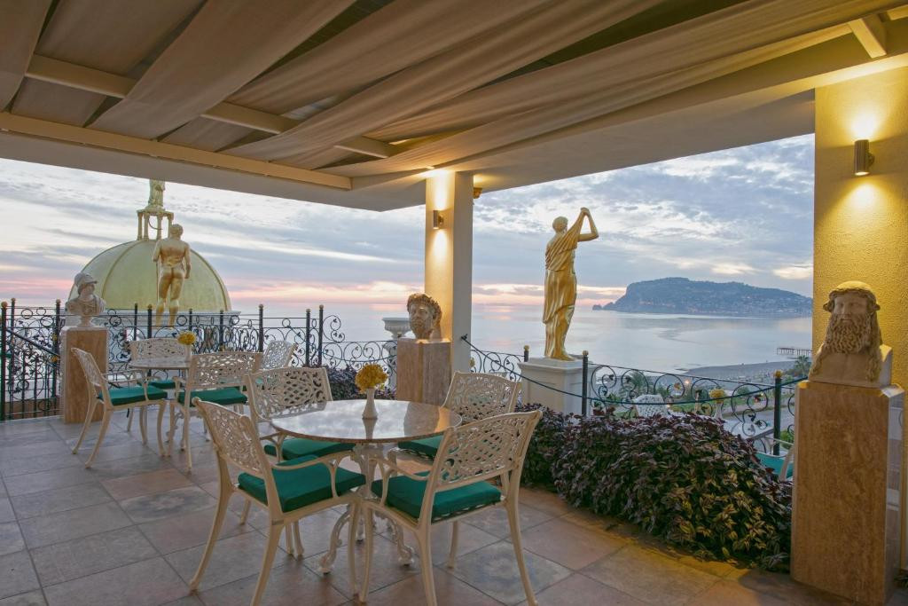 ANTIQUE ROMAN PALACE MUSEUM HOTEL ADULTS ONLY 16+ 5*