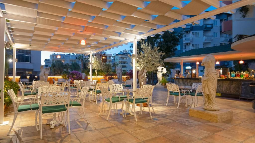 ANTIQUE ROMAN PALACE MUSEUM HOTEL ADULTS ONLY 16+ 5*