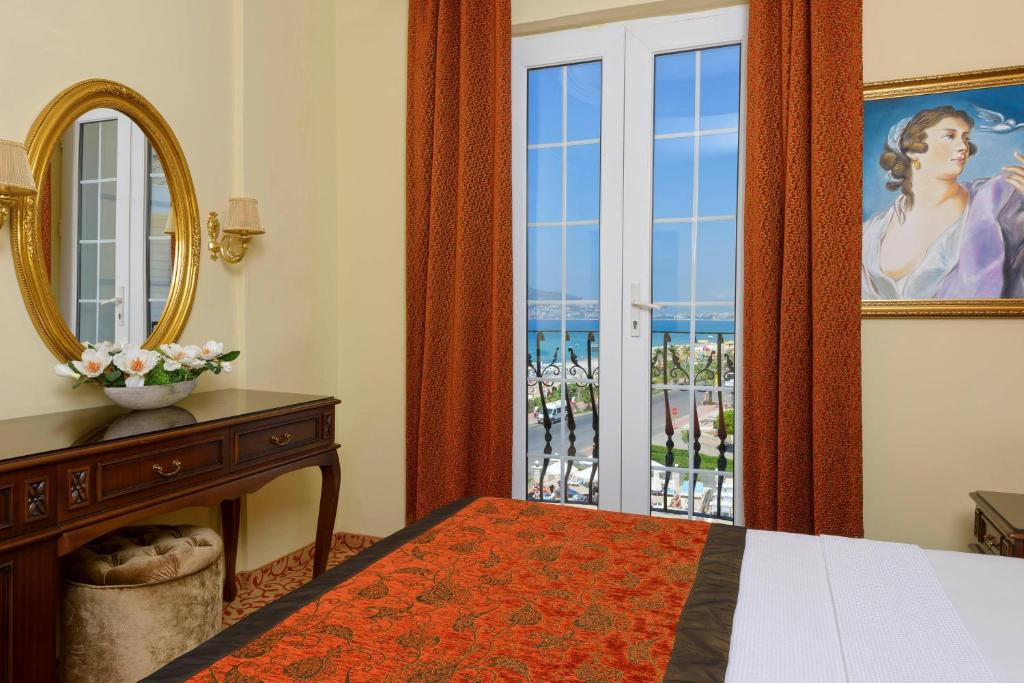 ANTIQUE ROMAN PALACE MUSEUM HOTEL ADULTS ONLY 16+ 5*