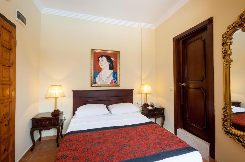 ANTIQUE ROMAN PALACE MUSEUM HOTEL ADULTS ONLY 16+ 5*