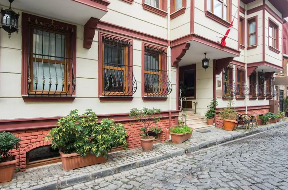 ARUNA HOTEL 4*