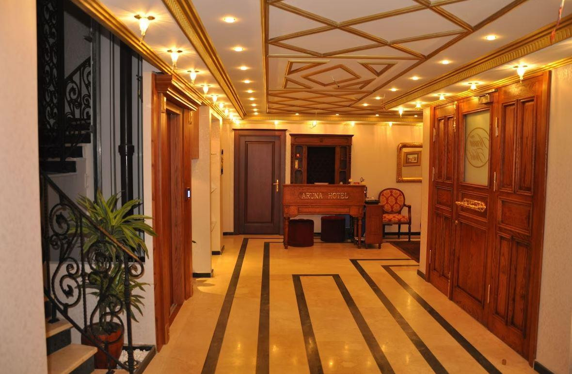 ARUNA HOTEL 4*