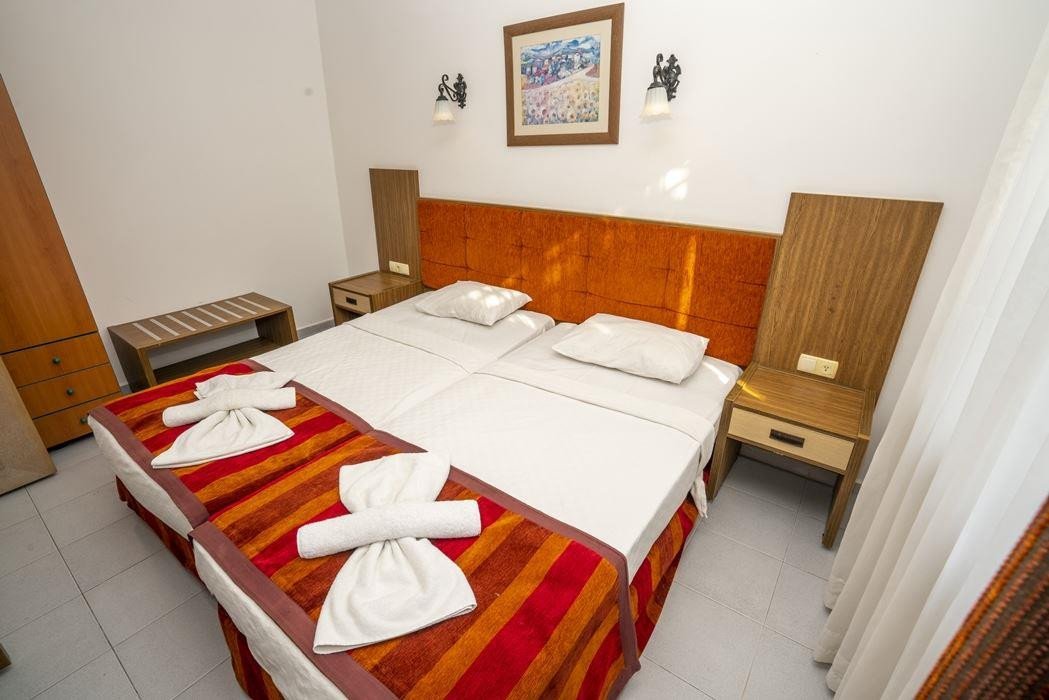 CARMEN SUITE 4*