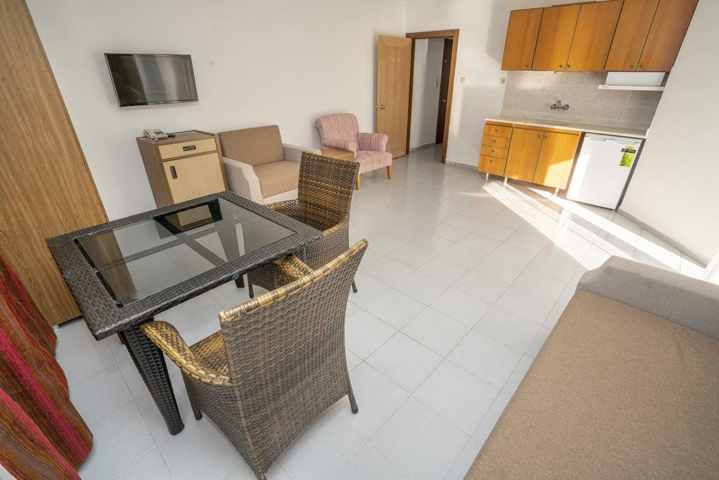 CARMEN SUITE 4*