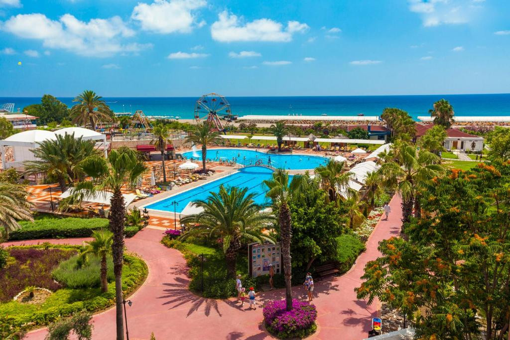 CLUB HOTEL TURAN PRINCE WORLD 5*