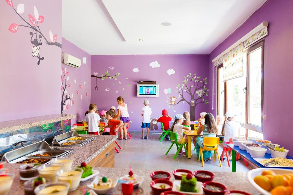 CLUB HOTEL TURAN PRINCE WORLD 5*