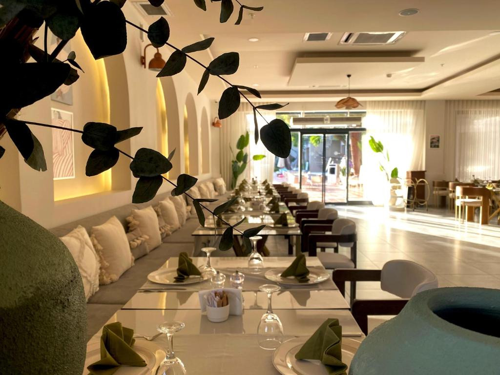CLUB HOTEL TURAN PRINCE WORLD 5*