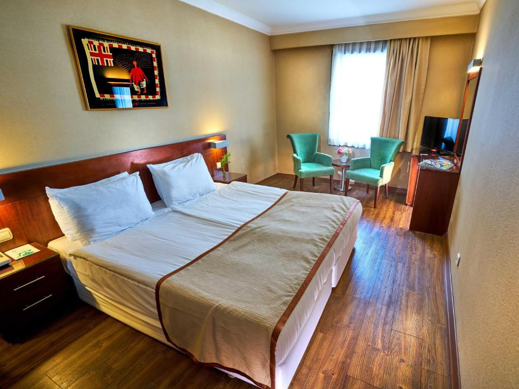 FERONYA HOTEL 4*