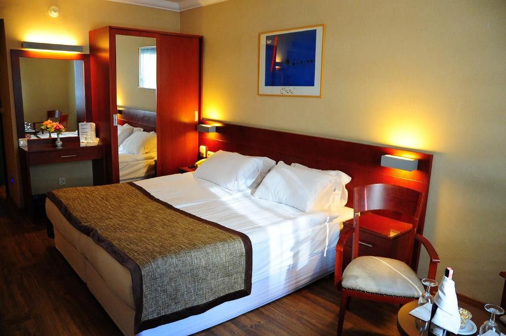 FERONYA HOTEL 4*