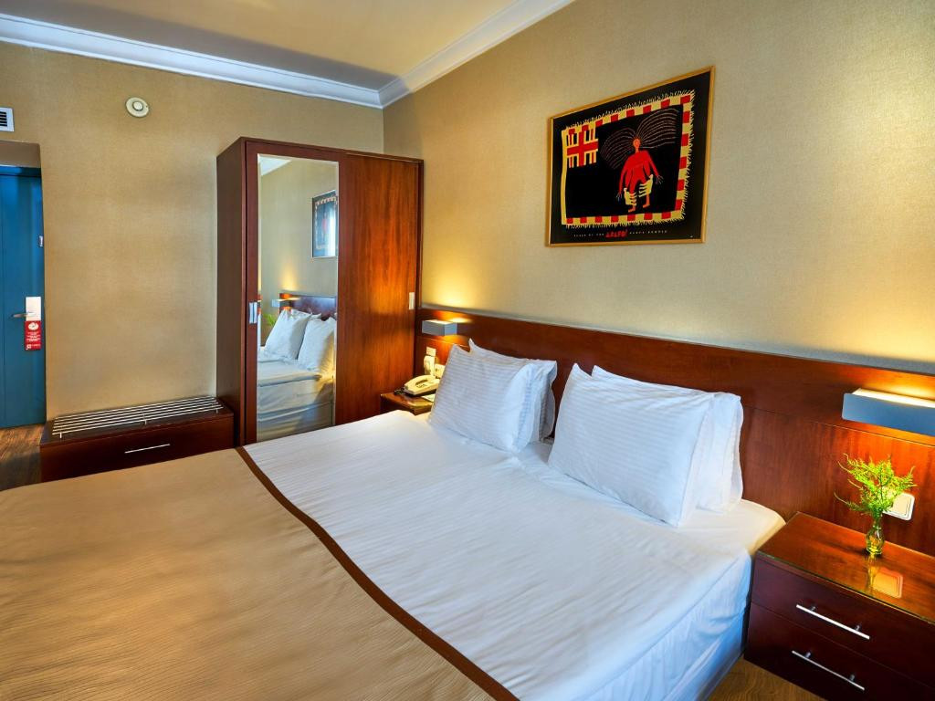 FERONYA HOTEL 4*
