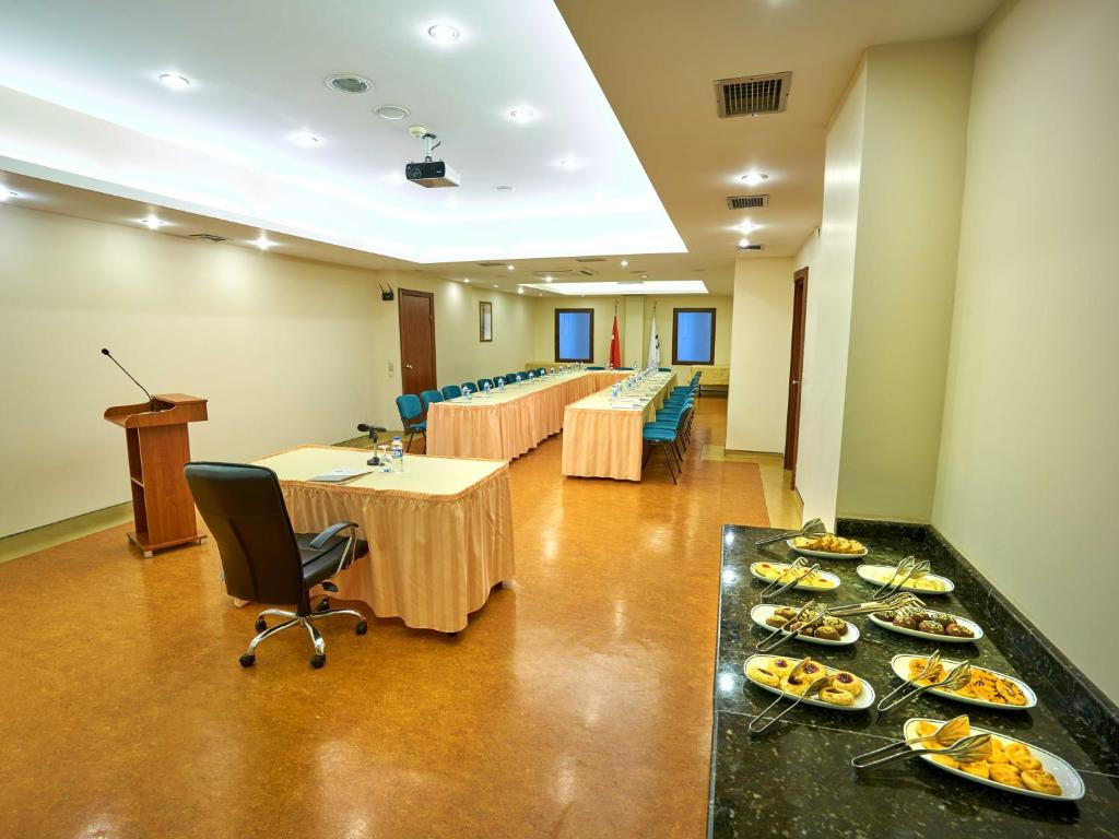 FERONYA HOTEL 4*