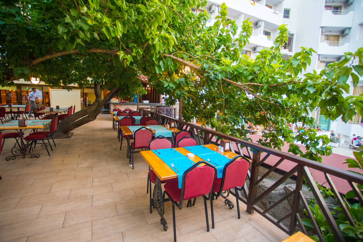 GOLMAR BEACH 4*