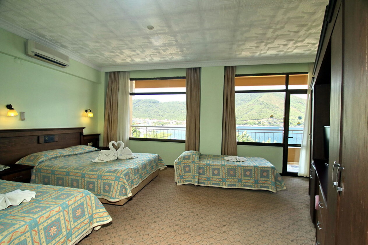 GOLMAR BEACH 4*