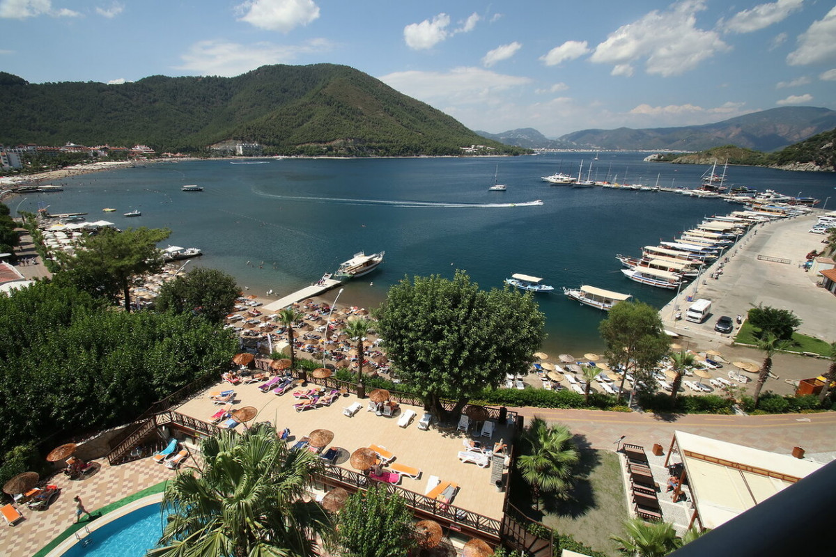 GOLMAR BEACH 4*