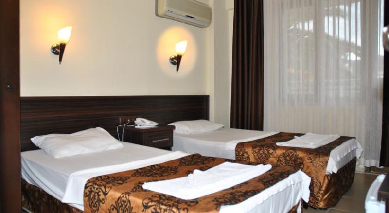 GREEN PALM HOTEL 2*