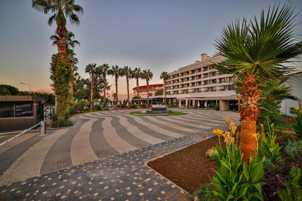 NASHIRA CITY RESORT HOTEL (EX. GRIDA CITY) 4*