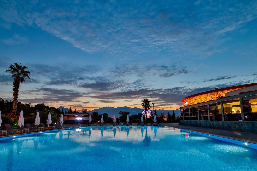 NASHIRA CITY RESORT HOTEL (EX. GRIDA CITY) 4*
