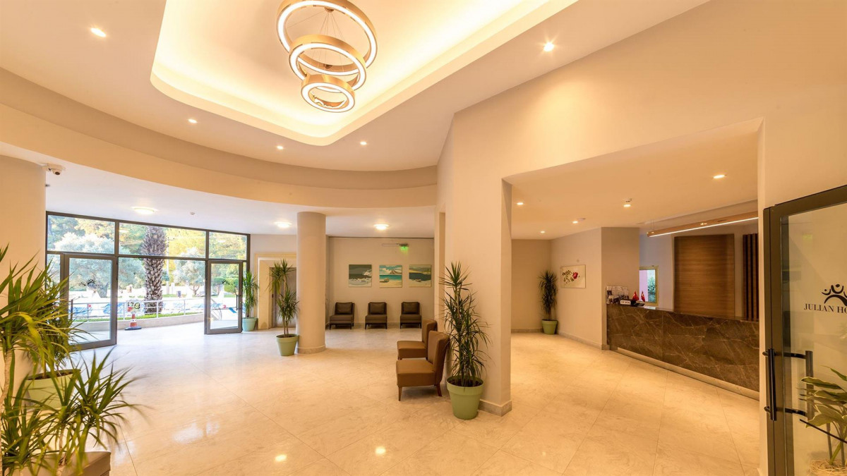 JULIAN FOREST SUITES 4*