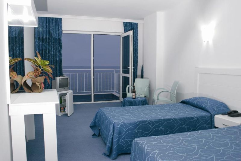 KRISTAL BEACH HOTEL 3*