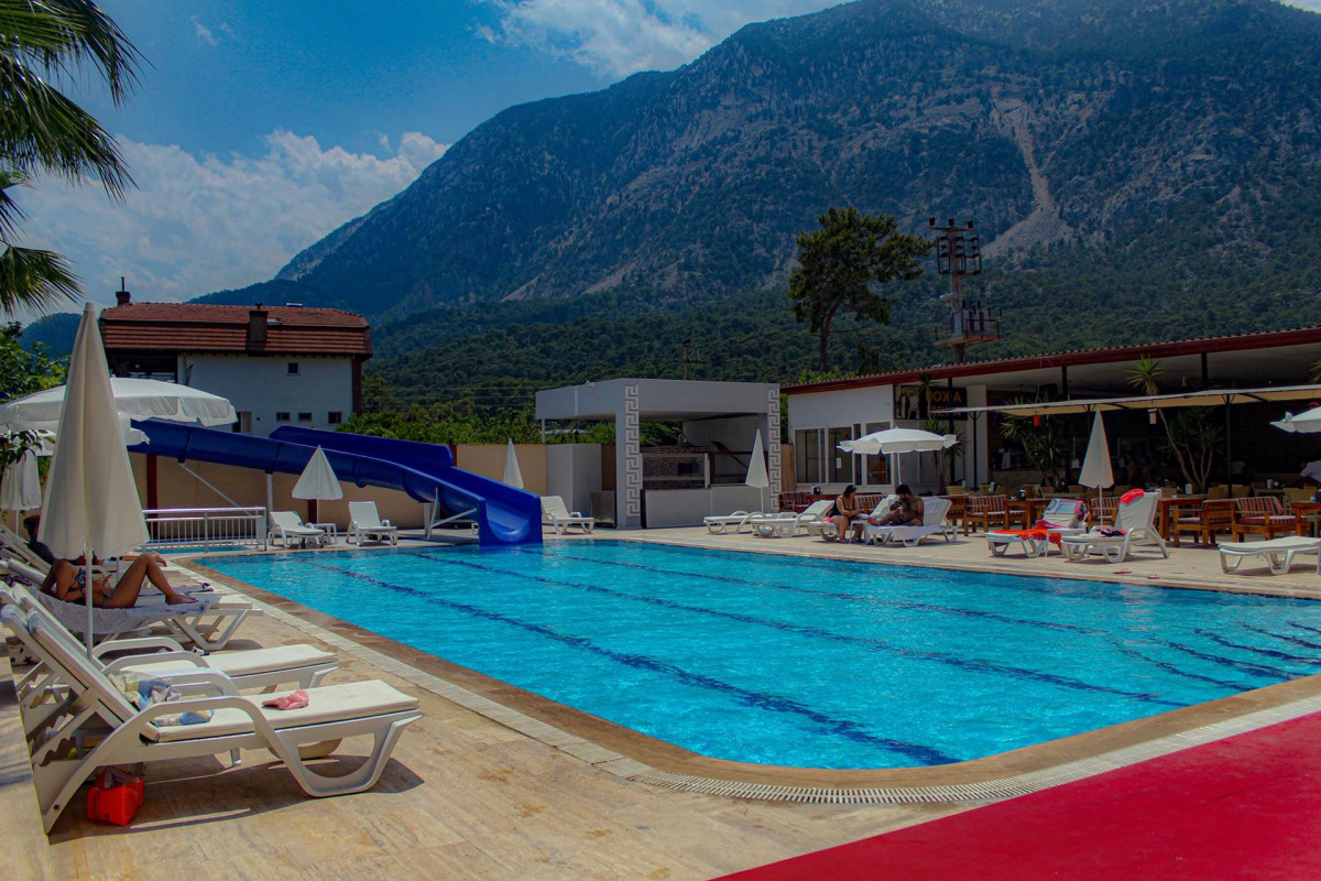 CASTLE PARK (EX. LARISSA PARK) 4*