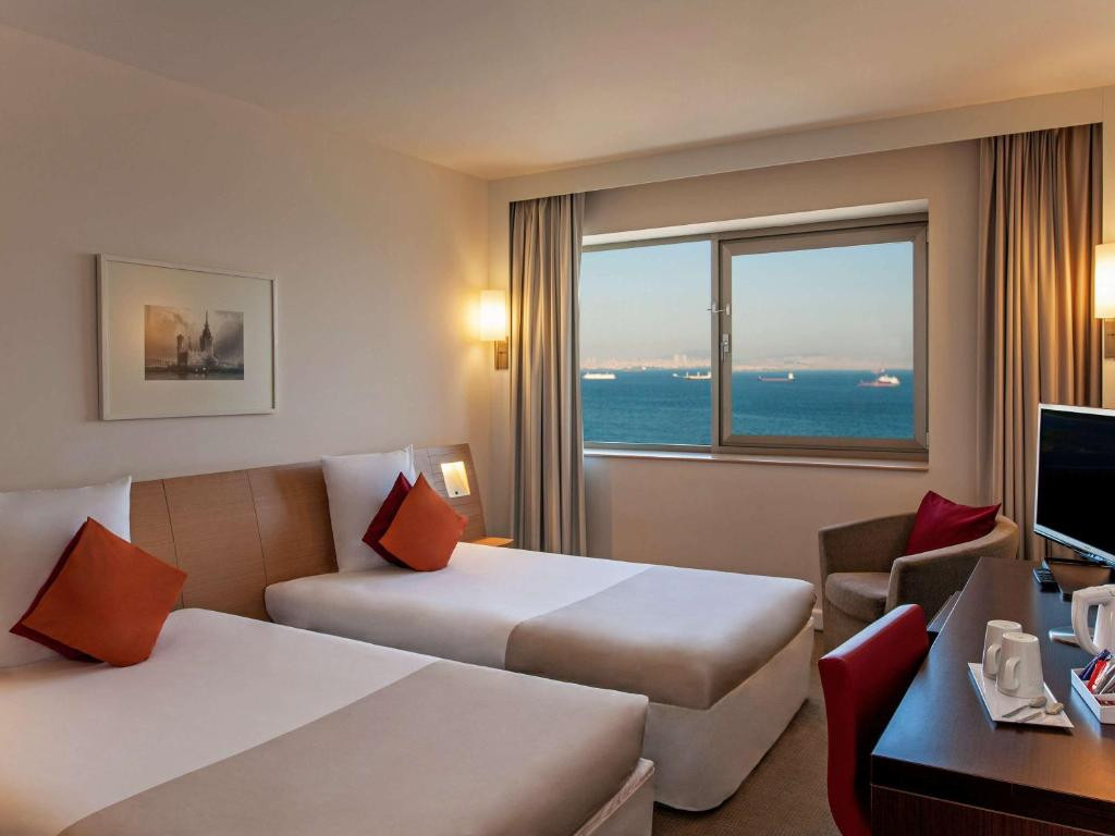 NOVOTEL ISTANBUL ZEYTINBURNU 4*