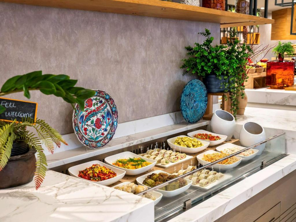 NOVOTEL ISTANBUL ZEYTINBURNU 4*