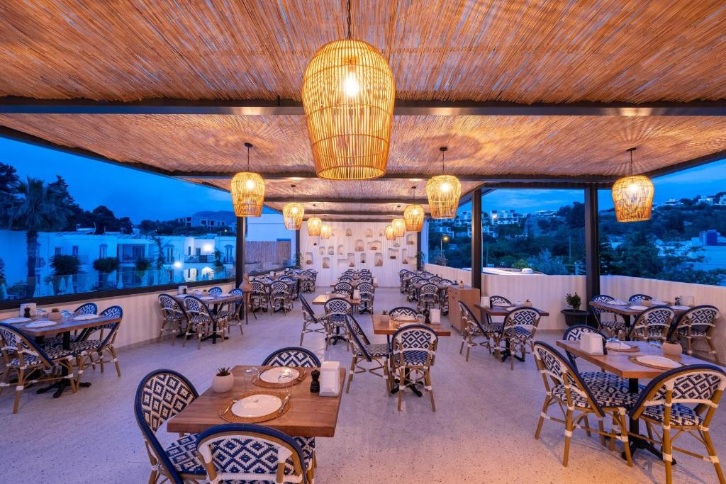 PALOMA FAMILY CLUB (EX. PALOMA BITEZ APART) 3*