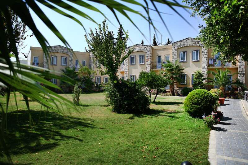 PARILTI HOTEL 3*