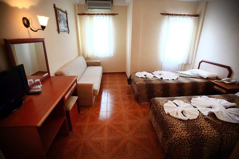 PARILTI HOTEL 3*