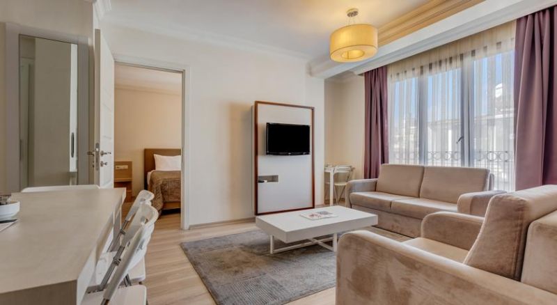 PLUS CIHANGIR SUITES 3*