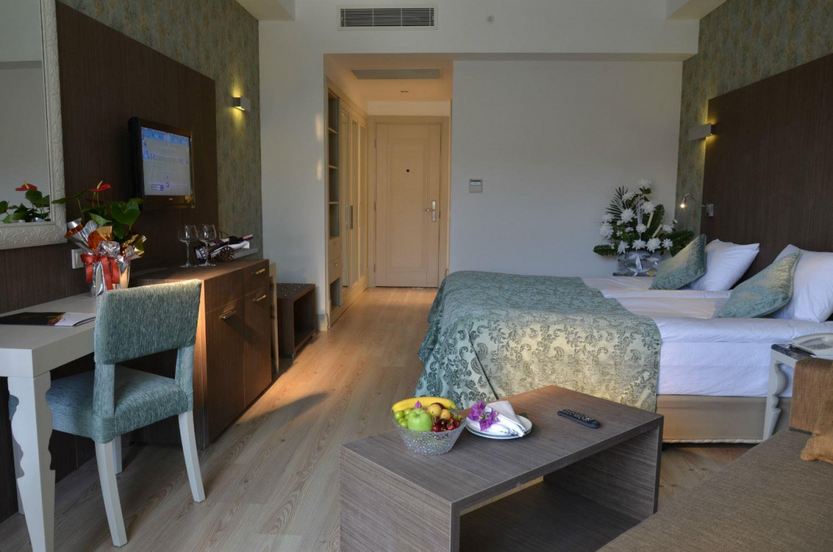 PORT SIDE RESORT 5*