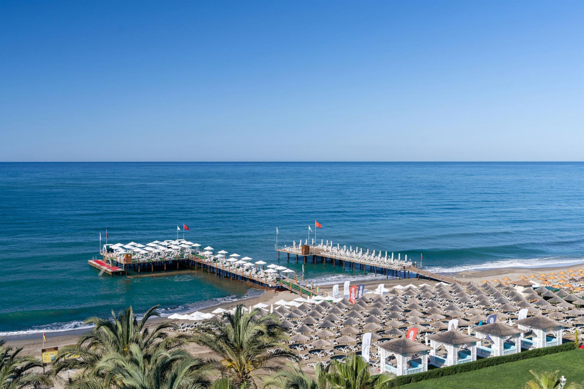 QUATTRO BEACH RESORT & SPA 5*