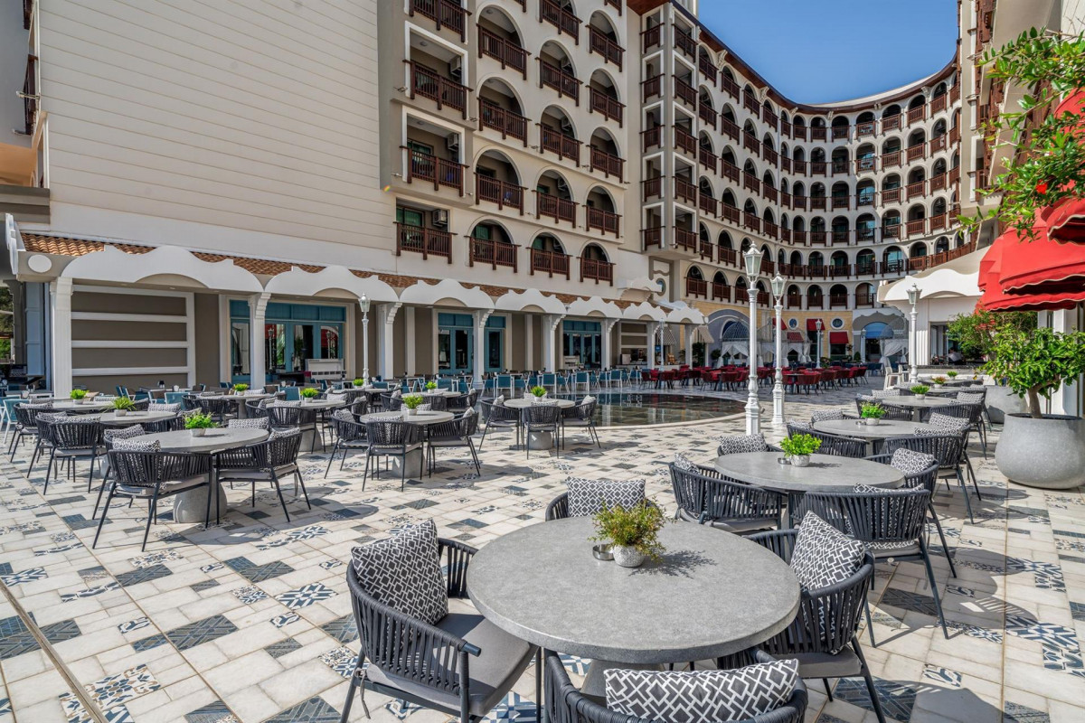 QUATTRO BEACH RESORT & SPA 5*