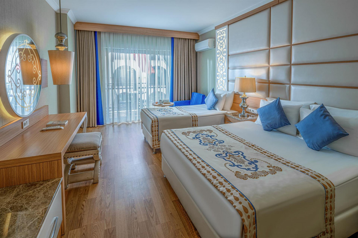 QUATTRO BEACH RESORT & SPA 5*