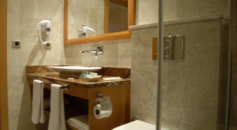 QUEEN HOTEL & SPA 4*
