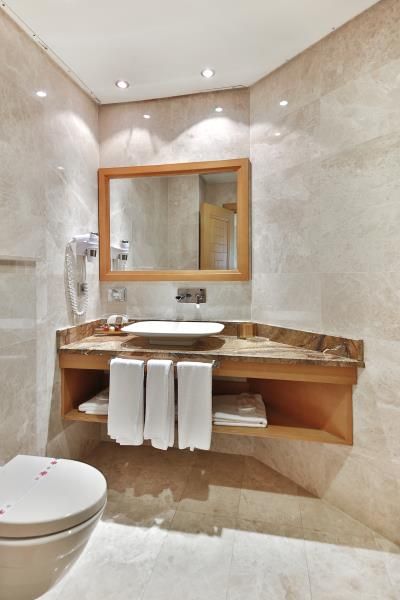 QUEEN HOTEL & SPA 4*