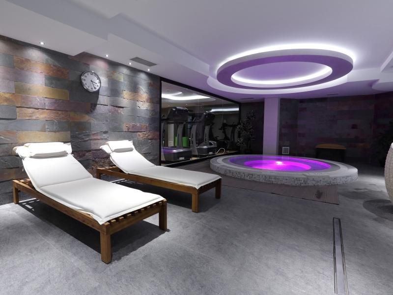 QUEEN HOTEL & SPA 4*