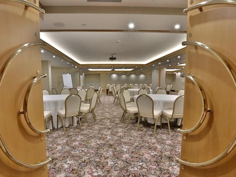 QUEEN HOTEL & SPA 4*