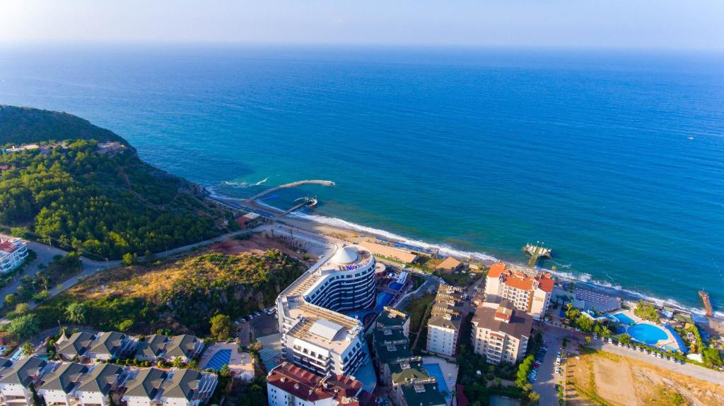 NOXINN DELUXE HOTEL 5*